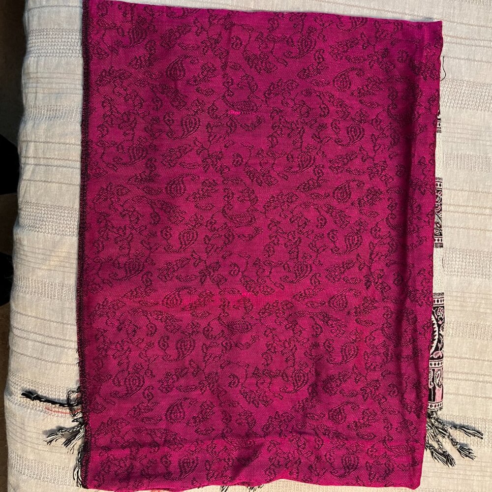 Shawl - Picture 2 of 2